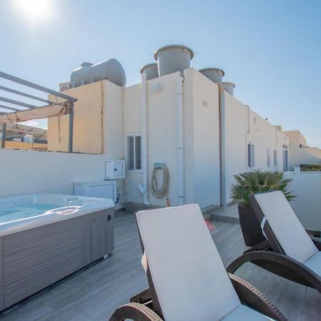 Kernice Penthouse With Sea And Country Views Of Xghajra Екстер'єр фото